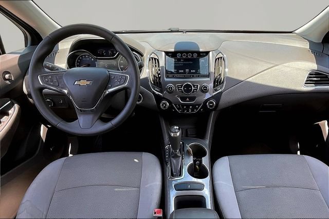 Used 2017 Chevrolet Cruze LT w/ Sun And Sound Package FWD image 7