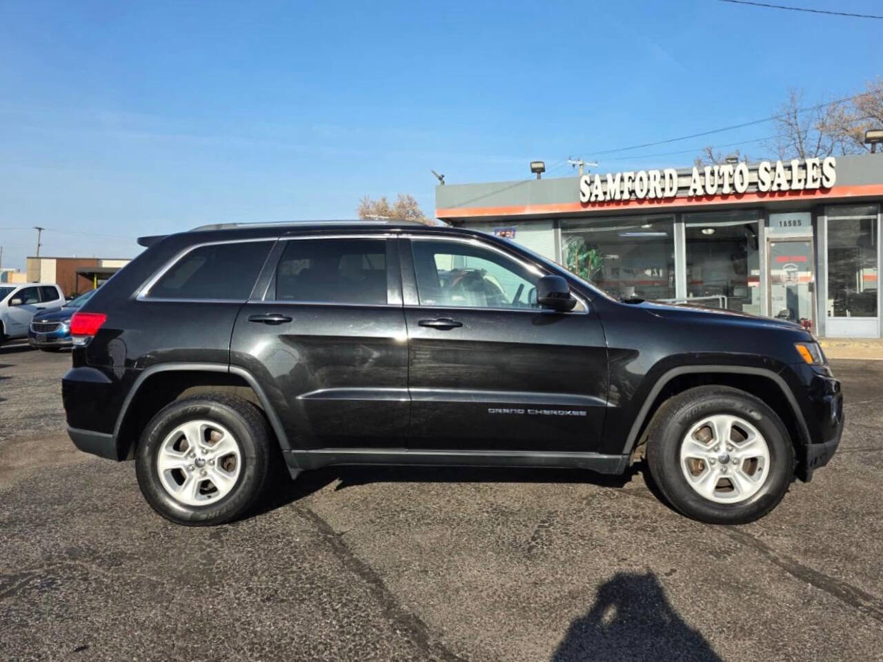 Used 2014 Jeep Grand Cherokee Laredo w/ Quick Order Package 23E AWD/4WD image 3