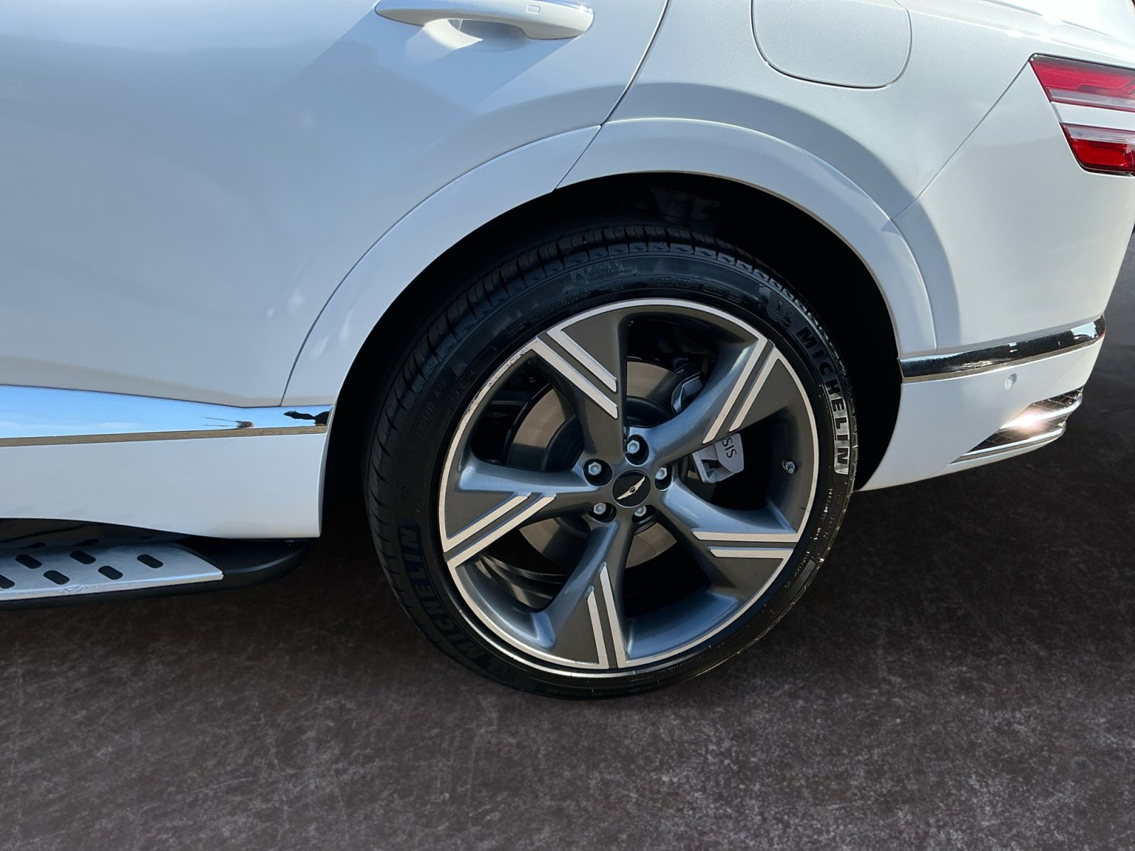 Used 2025 Genesis GV80 3.5T Prestige image 9