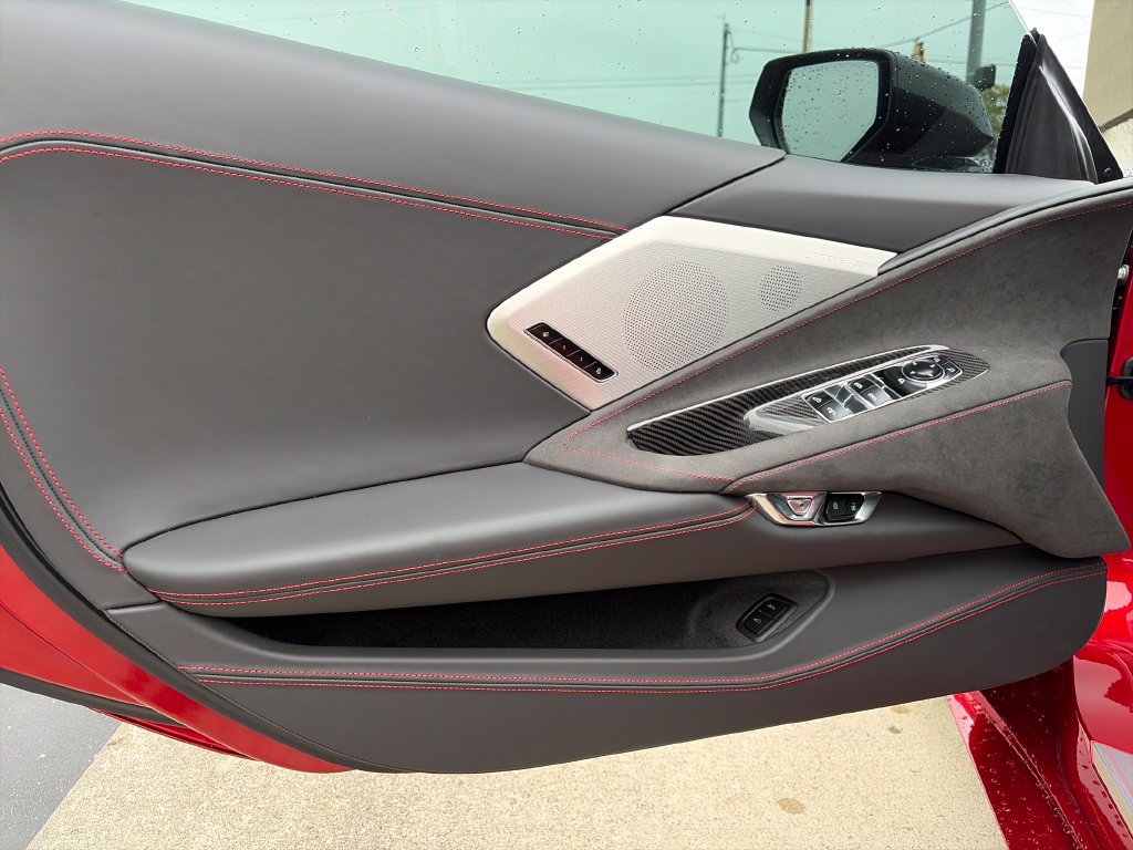 Used 2022 Chevrolet Corvette Stingray Premium Conv w/ Z51 Performance Package RWD image 15