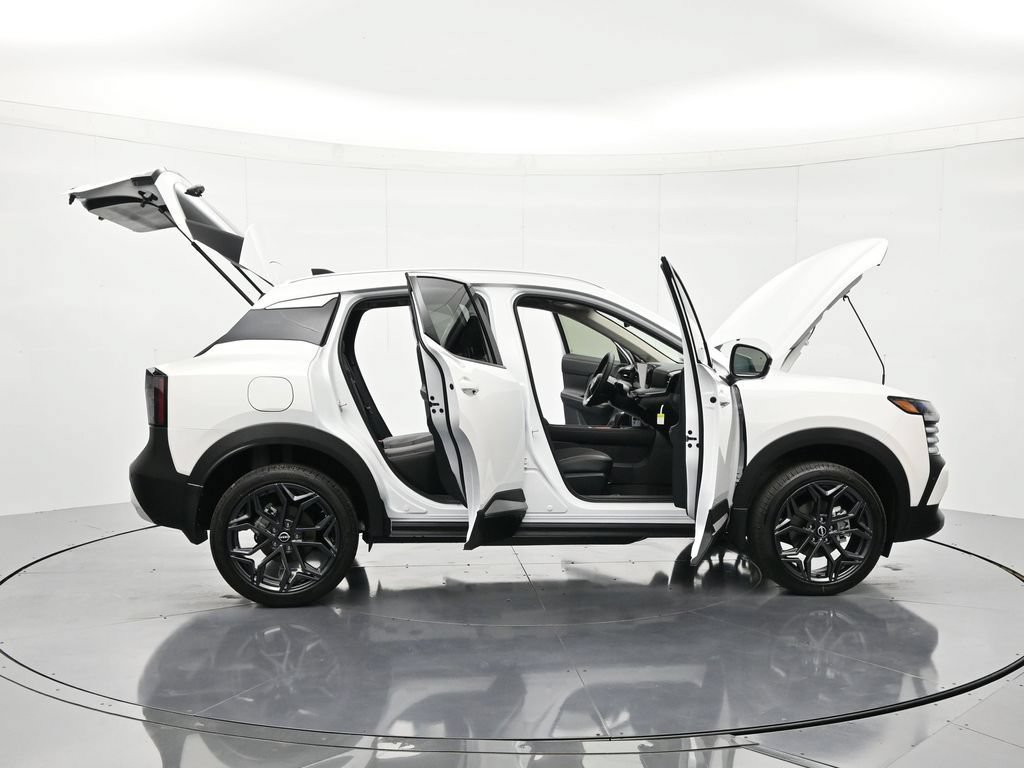 New 2026 Nissan Kicks SR FWD image 47