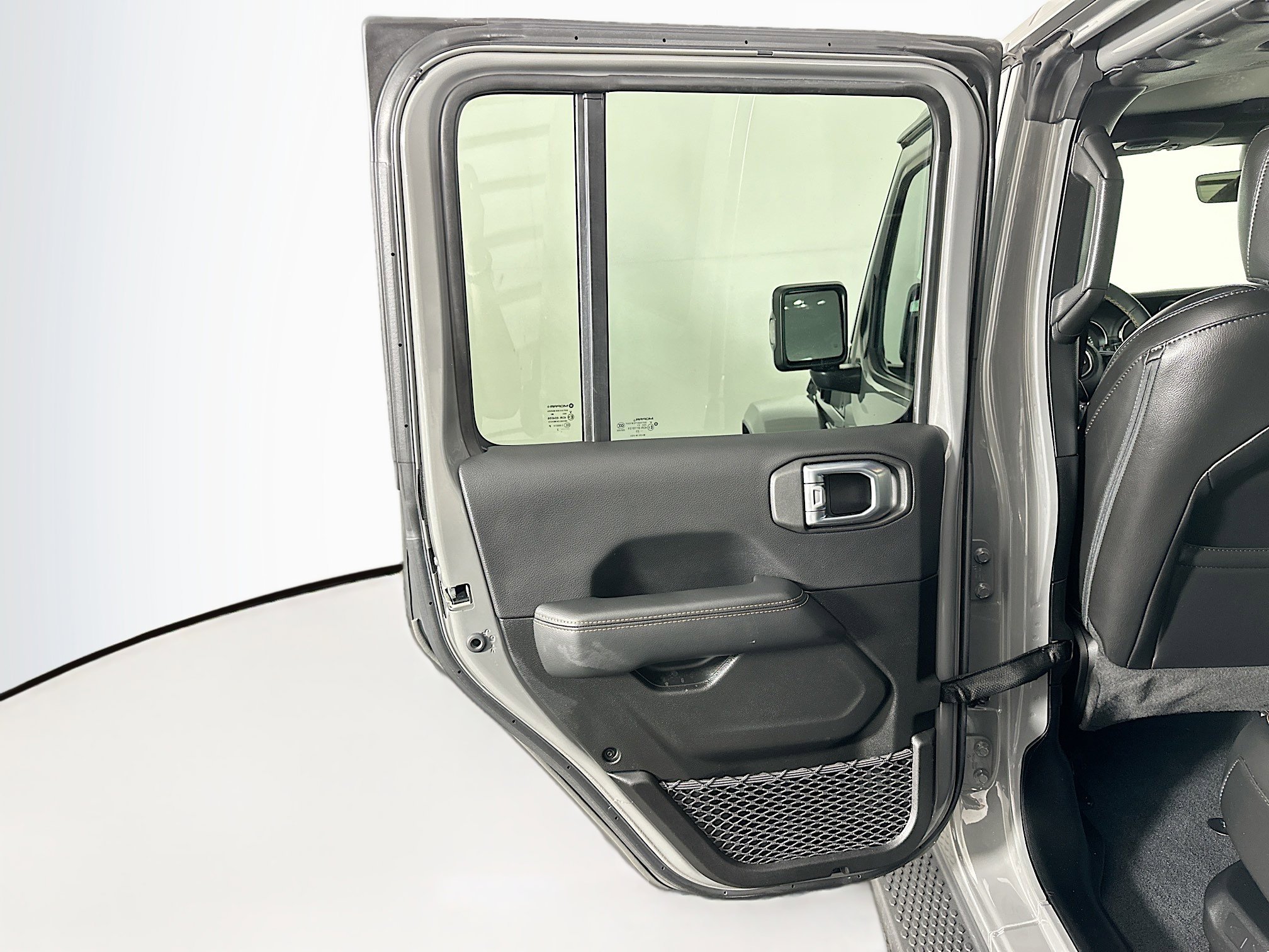 Used 2023 Jeep Wrangler Unlimited Sahara image 26