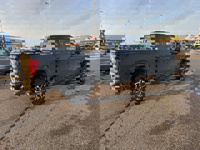 Used 2021 GMC Sierra 3500 AT4 w/ AT4 Premium Plus Package image 3