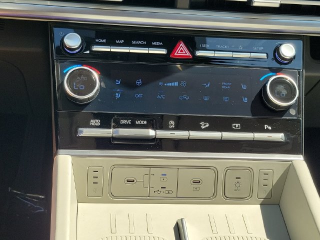 New 2025 Hyundai Santa Fe Calligraphy FWD image 12