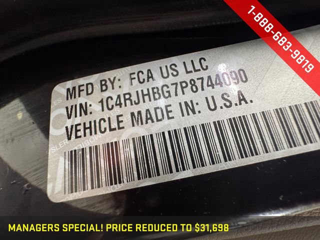 Used 2023 Jeep Grand Cherokee Limited w/ Luxury Tech Group II image 32