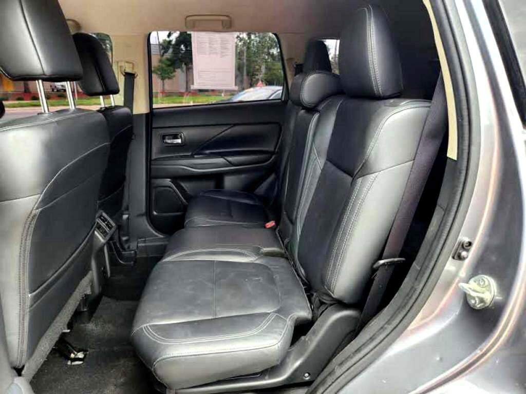 Used 2020 Mitsubishi Outlander SE image 10