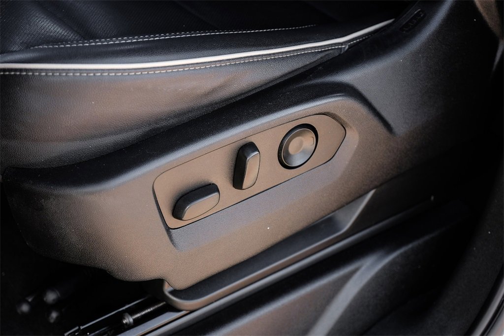 Used 2022 Chevrolet Suburban Premier image 34