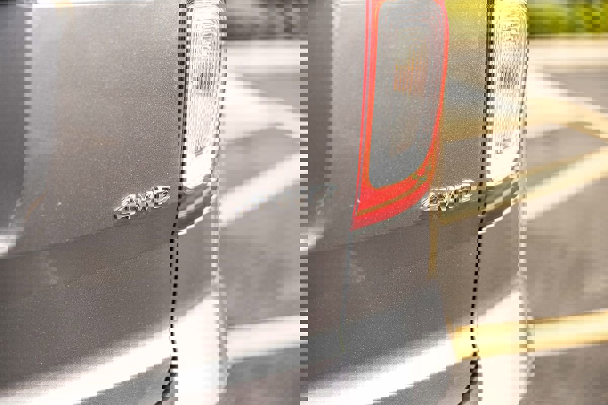 Used 2011 Ford Explorer XLT w/ 202A Rapid Spec Order Code image 16