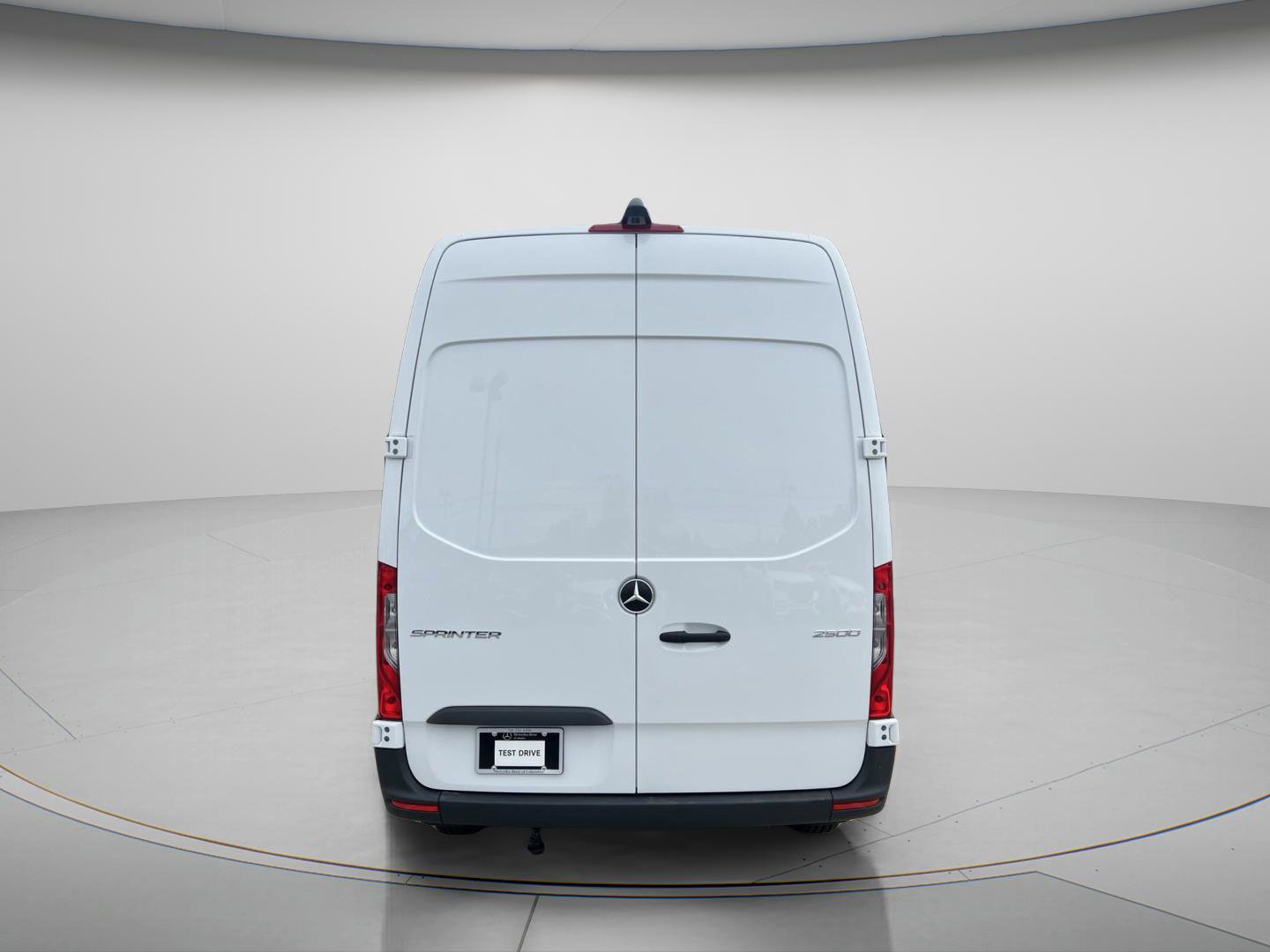 Used 2024 Mercedes-Benz Sprinter 2500 image 9