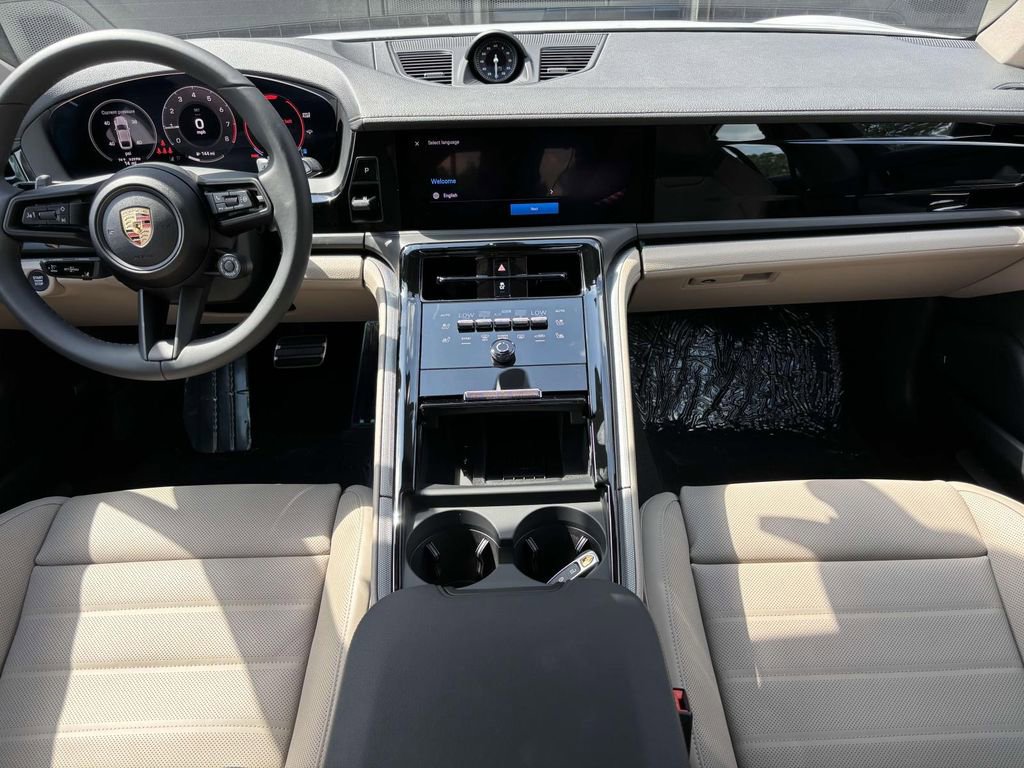 New 2025 Porsche Panamera image 18