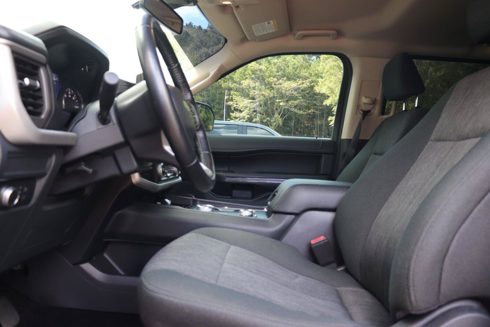 Used 2022 Ford Expedition XLT AWD/4WD image 10