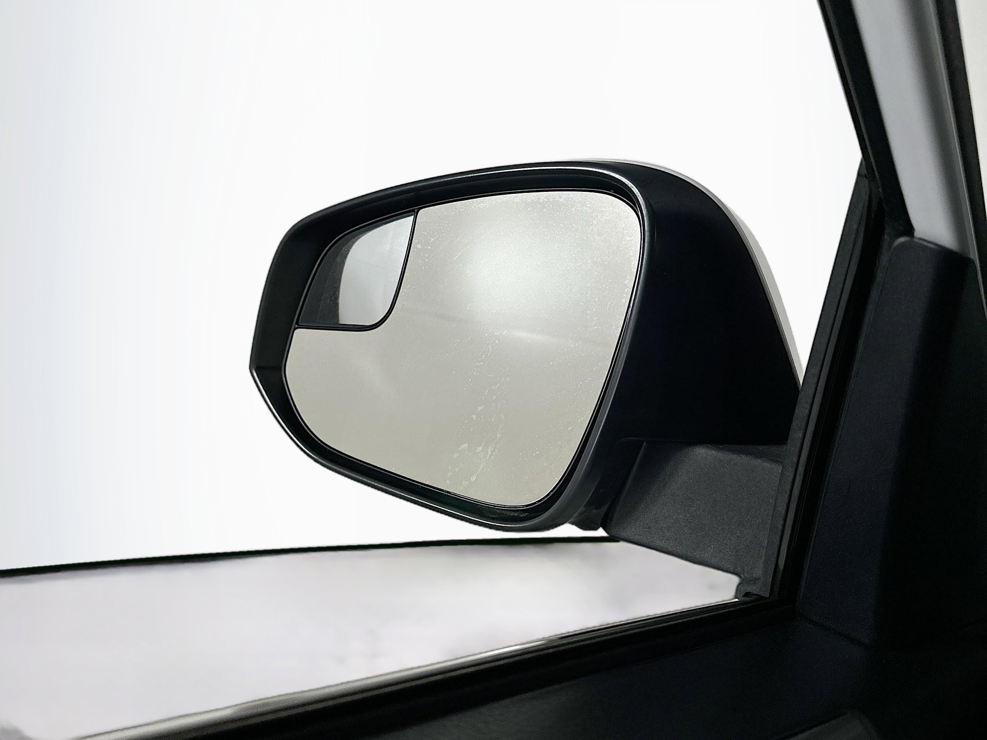 Used 2016 Toyota RAV4 XLE image 16