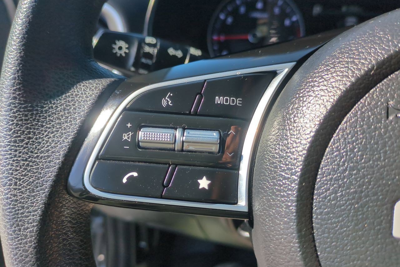 Certified 2023 Kia Forte LXS image 12