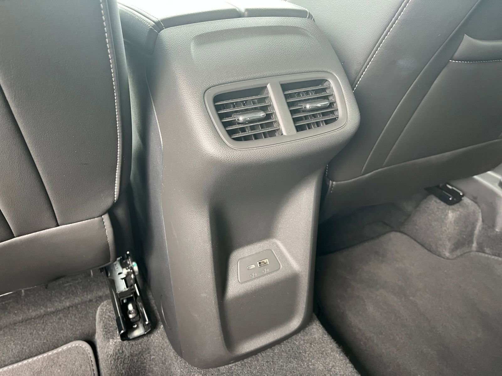 Used 2024 Buick Envision Sport Touring image 29