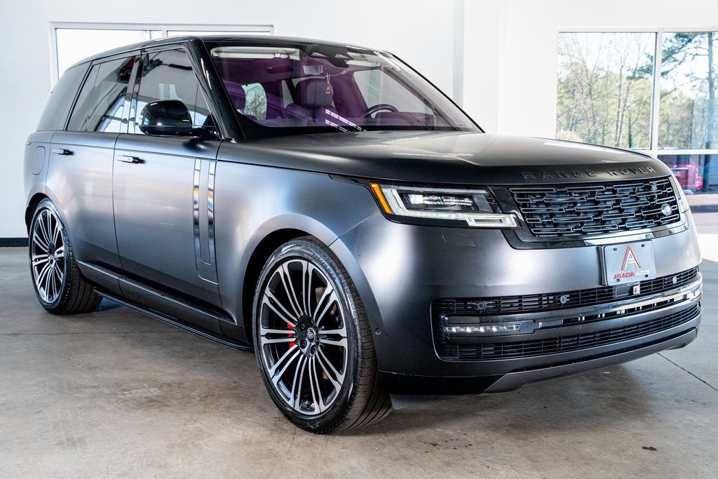 Used 2022 Land Rover Range Rover SE image 4