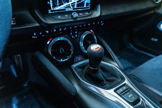 Used 2018 Chevrolet Camaro ZL1 image 26