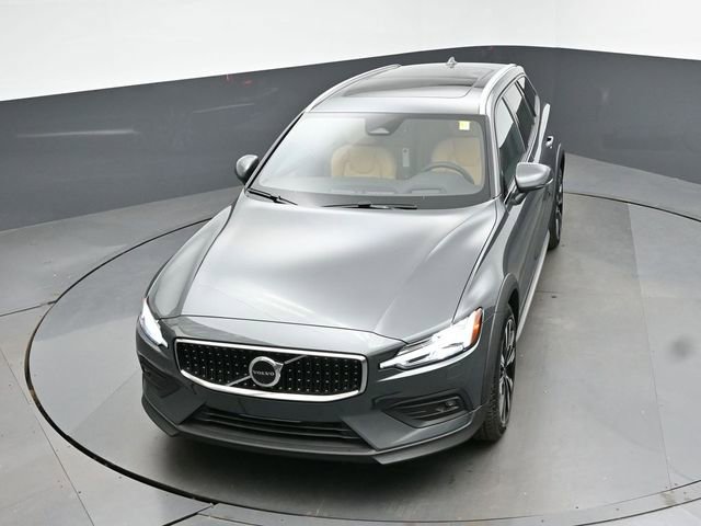 New 2026 Volvo V60 B5 Cross Country Ultra w/ Protection Package Premier AWD/4WD image 48
