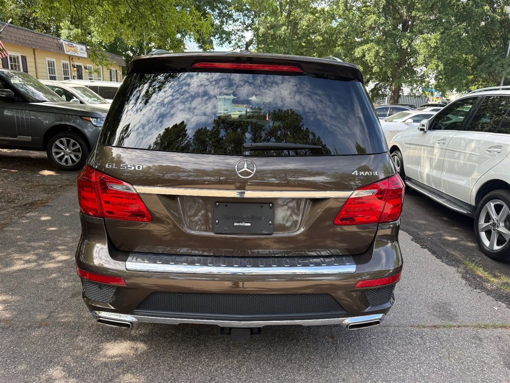 Used 2016 Mercedes-Benz GL 550 4MATIC image 7