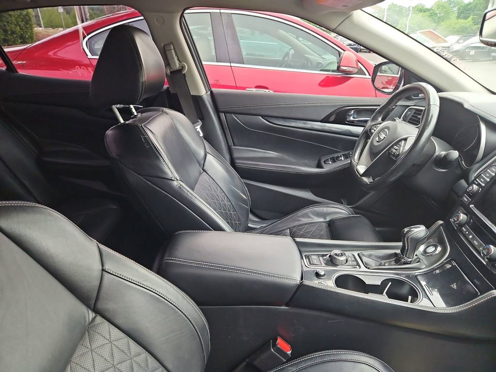 Used 2021 Nissan Maxima Platinum w/ Sport Mat Group FWD image 8