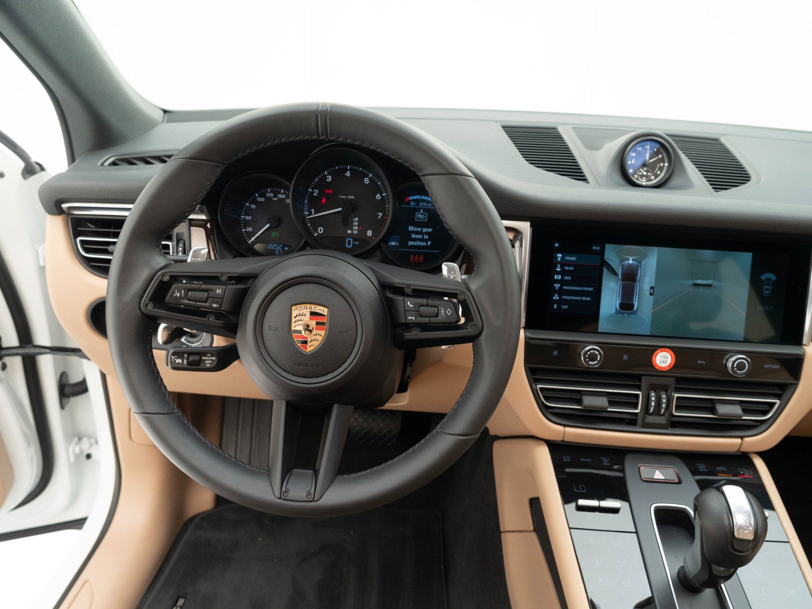 Certified 2025 Porsche Macan image 31