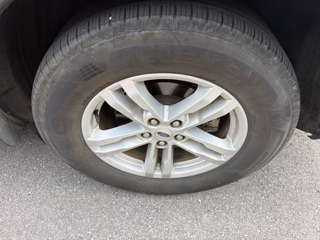 Used 2023 Ford Explorer XLT RWD image 14