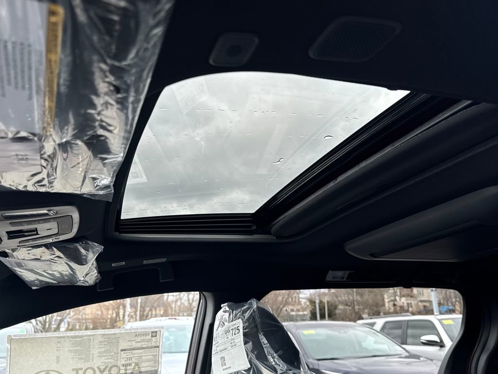 New 2026 Toyota Sienna Platinum image 17