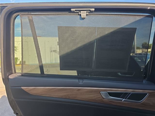 Used 2025 Volkswagen Atlas SE FWD image 9