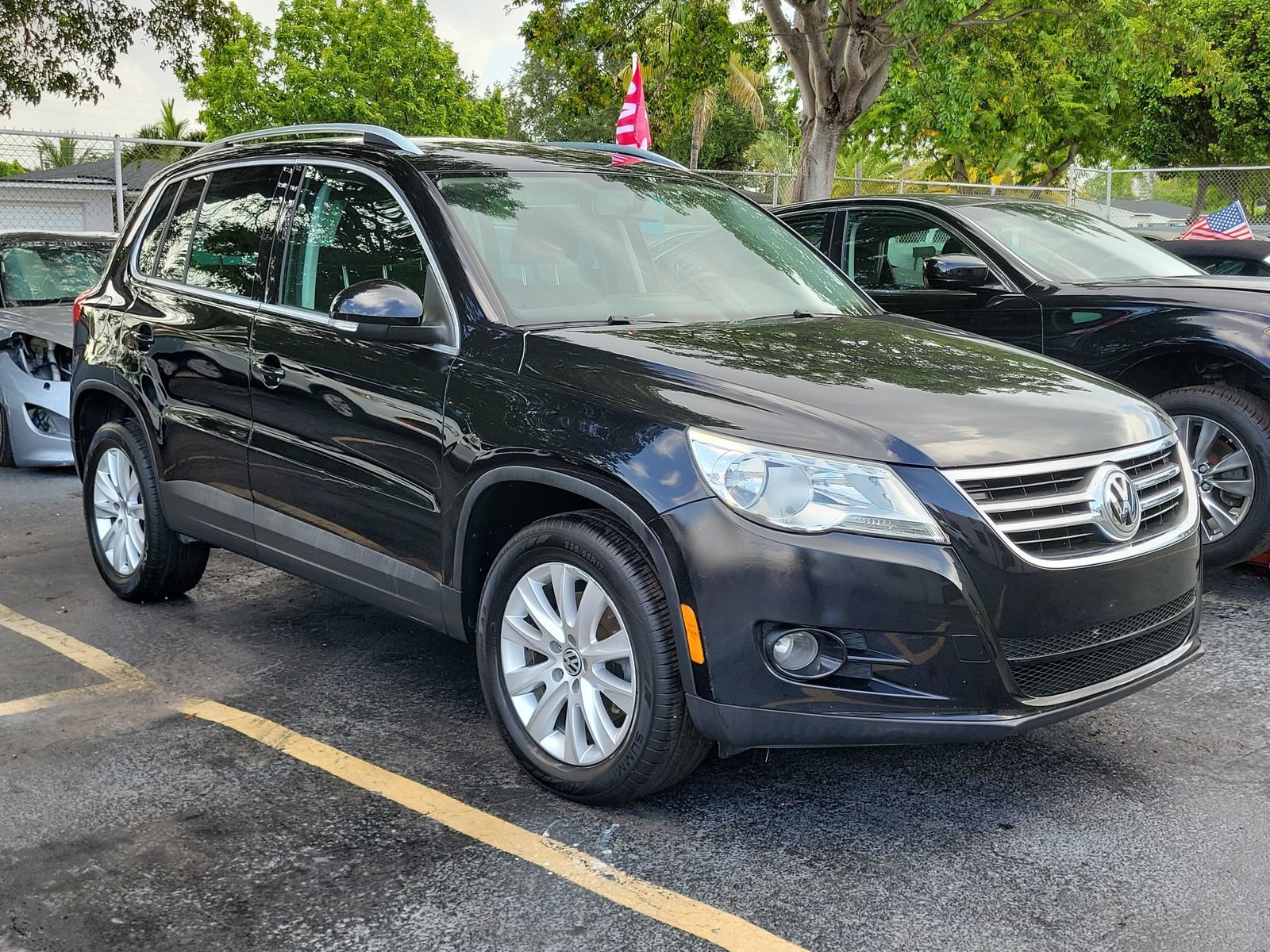 Used 2009 Volkswagen Tiguan S FWD image 3
