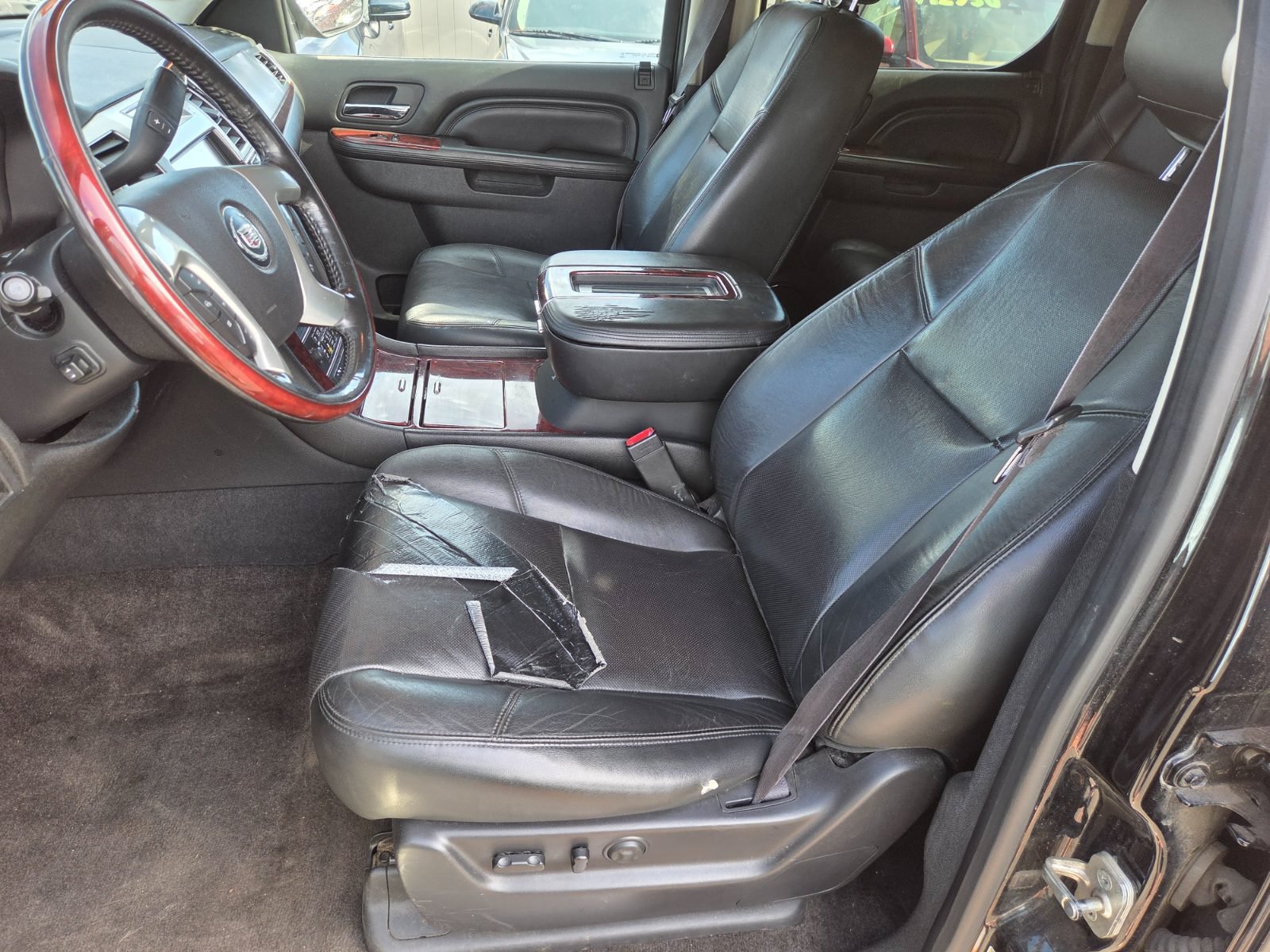 Used 2013 Cadillac Escalade ESV Premium RWD image 6