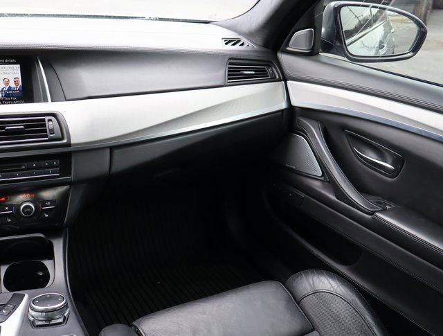 Used 2015 BMW M5 image 17
