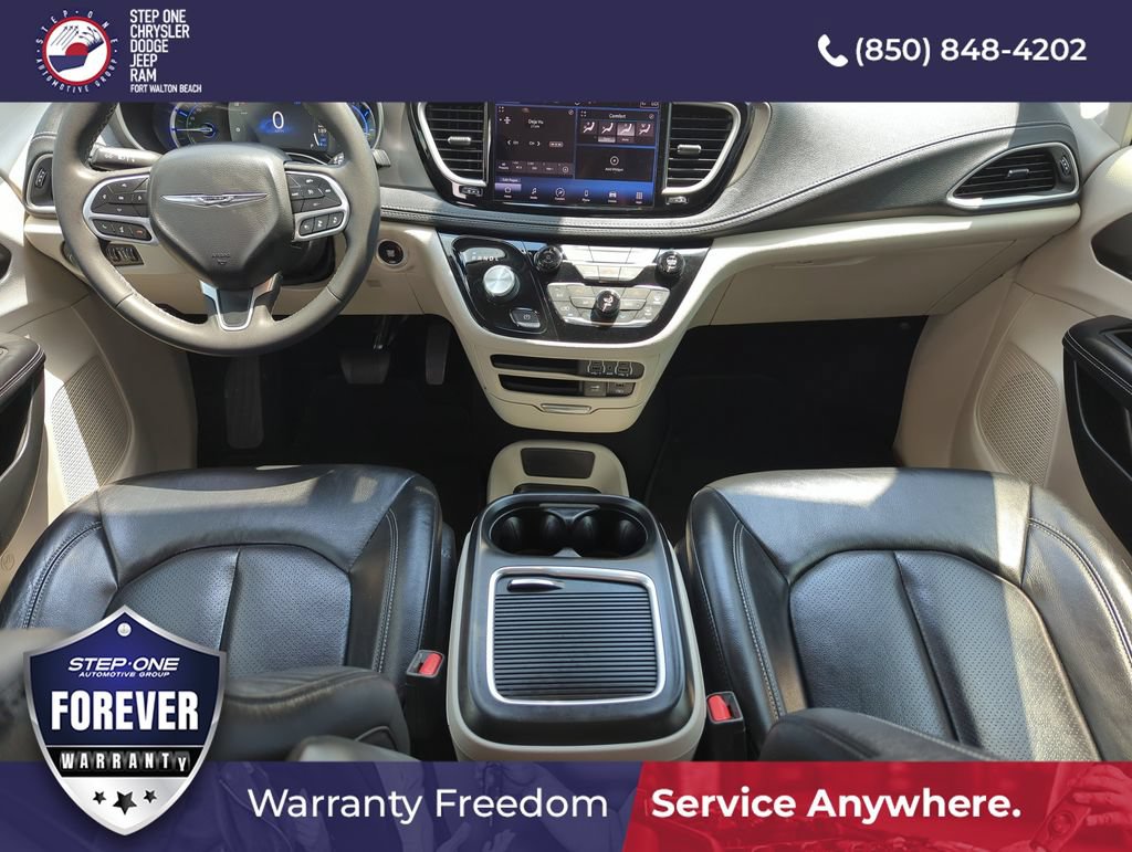 Used 2022 Chrysler Pacifica Touring-L FWD image 14