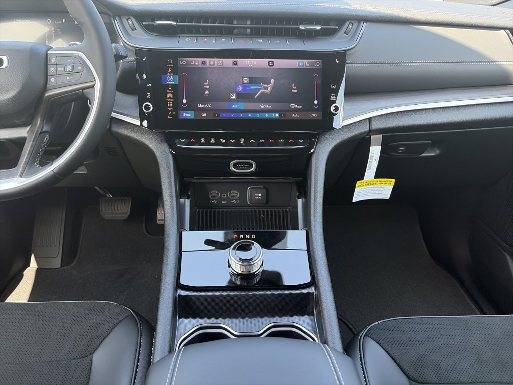 New 2026 Jeep Grand Cherokee Altitude RWD image 14