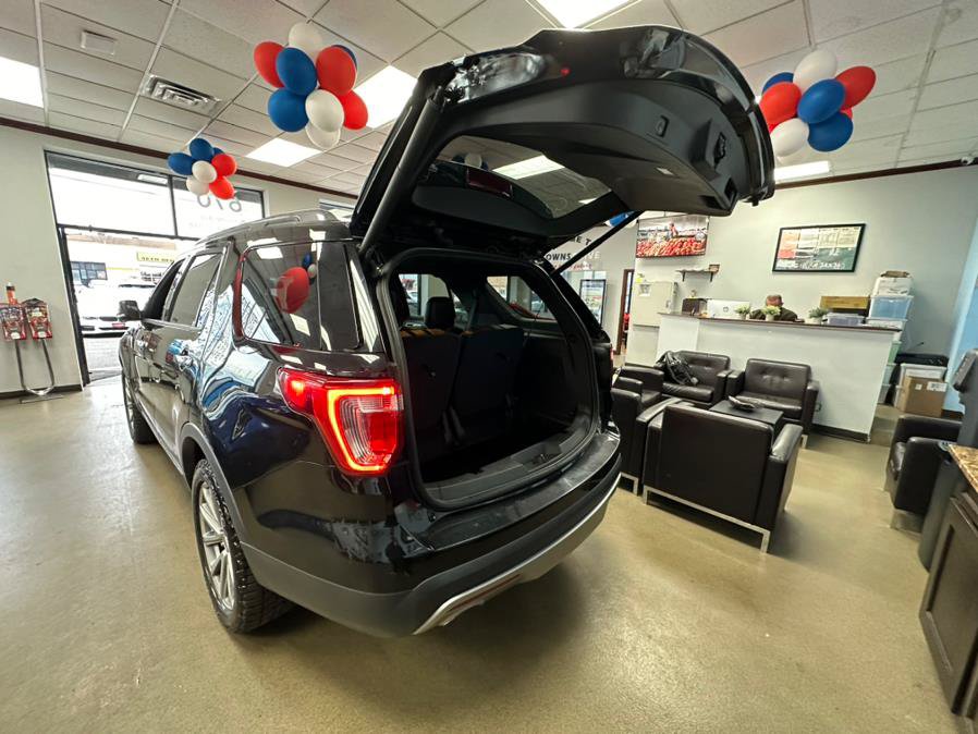 Used 2016 Ford Explorer Limited FWD image 11