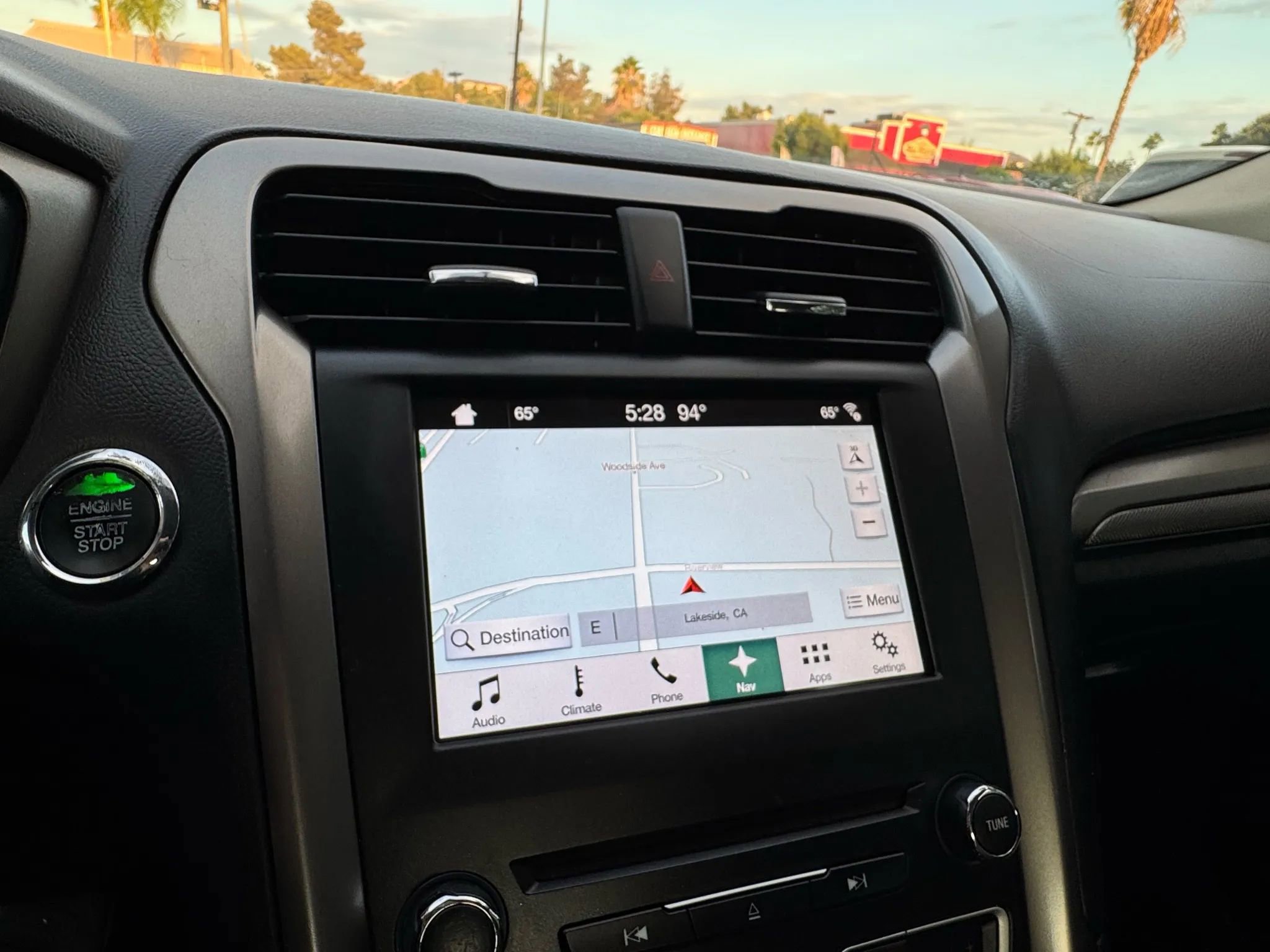 Used 2017 Ford Fusion SE w/ Fusion SE Technology Package FWD image 25