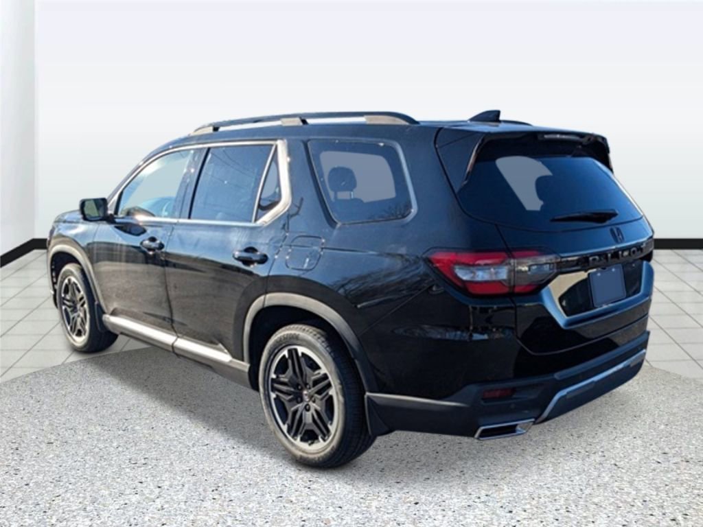 New 2026 Honda Pilot Touring image 5