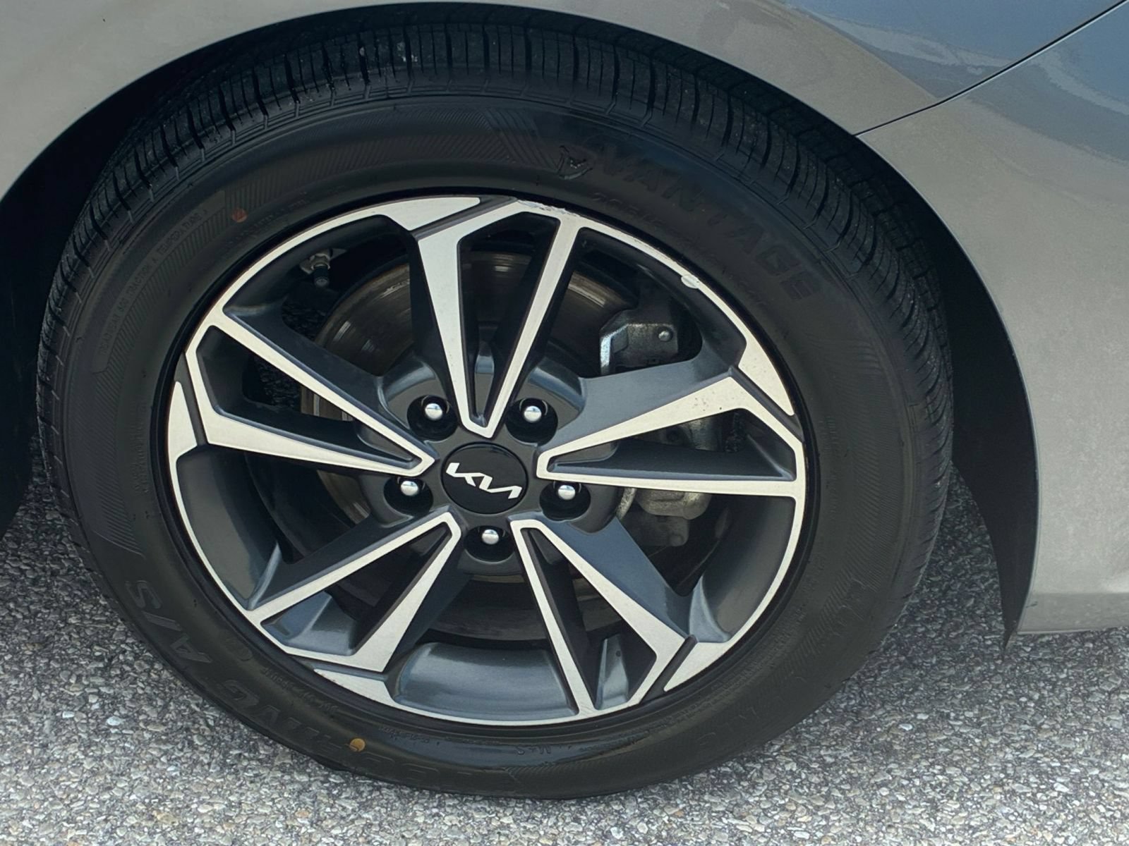 Used 2024 Kia Forte LXS FWD image 24