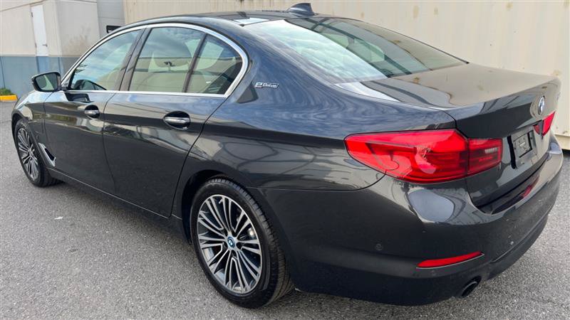 Used 2018 BMW 530e RWD image 9