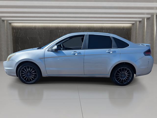 Used 2010 Ford Focus SES image 2