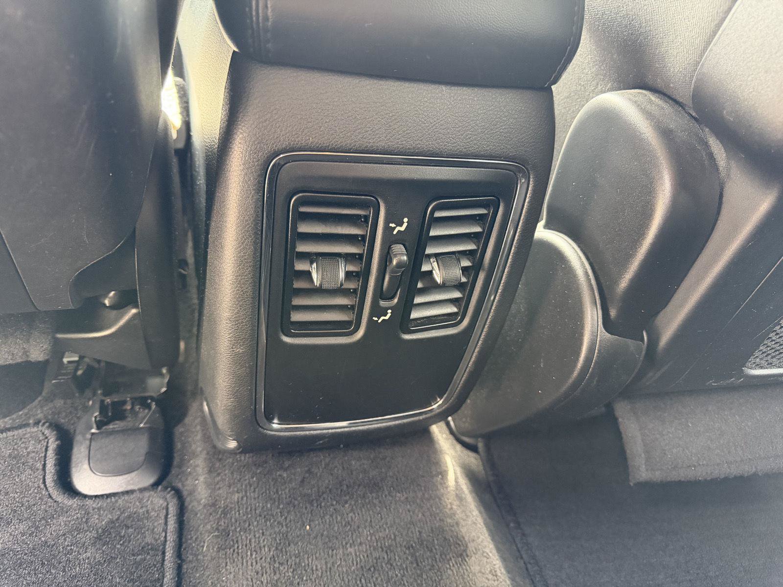 Used 2015 Dodge Durango SXT w/ Popular Equipment Group AWD/4WD image 19