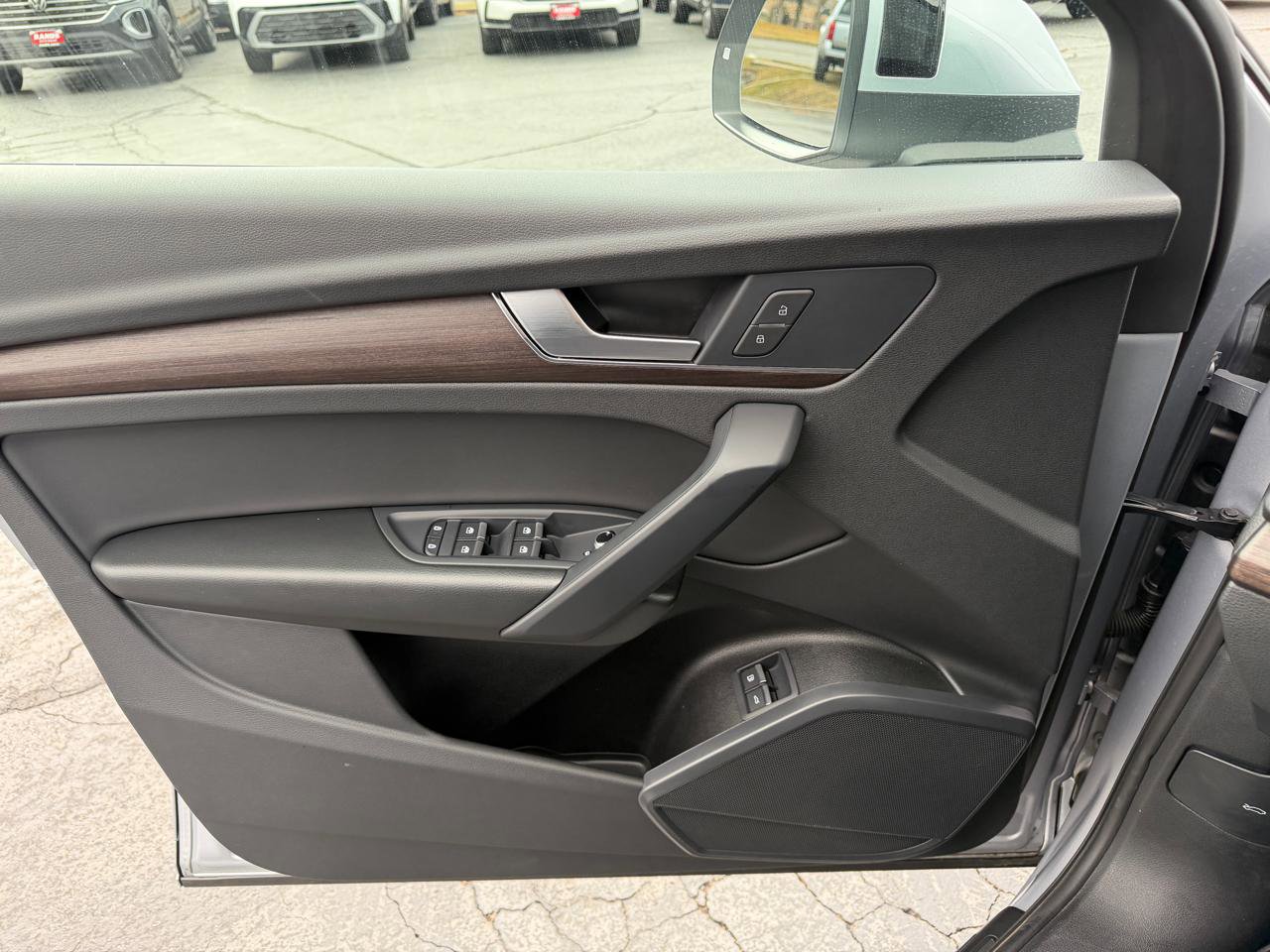 Used 2025 Audi Q5 e Premium image 17