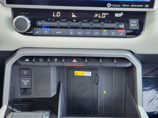 Used 2023 Toyota Tundra Capstone AWD/4WD image 17