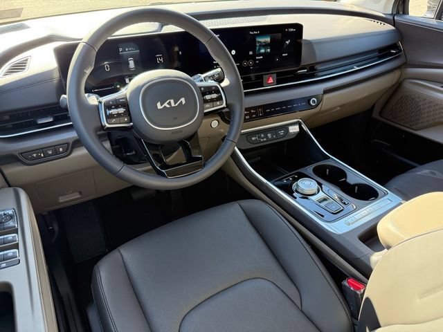 New 2026 Kia Carnival EX FWD image 5
