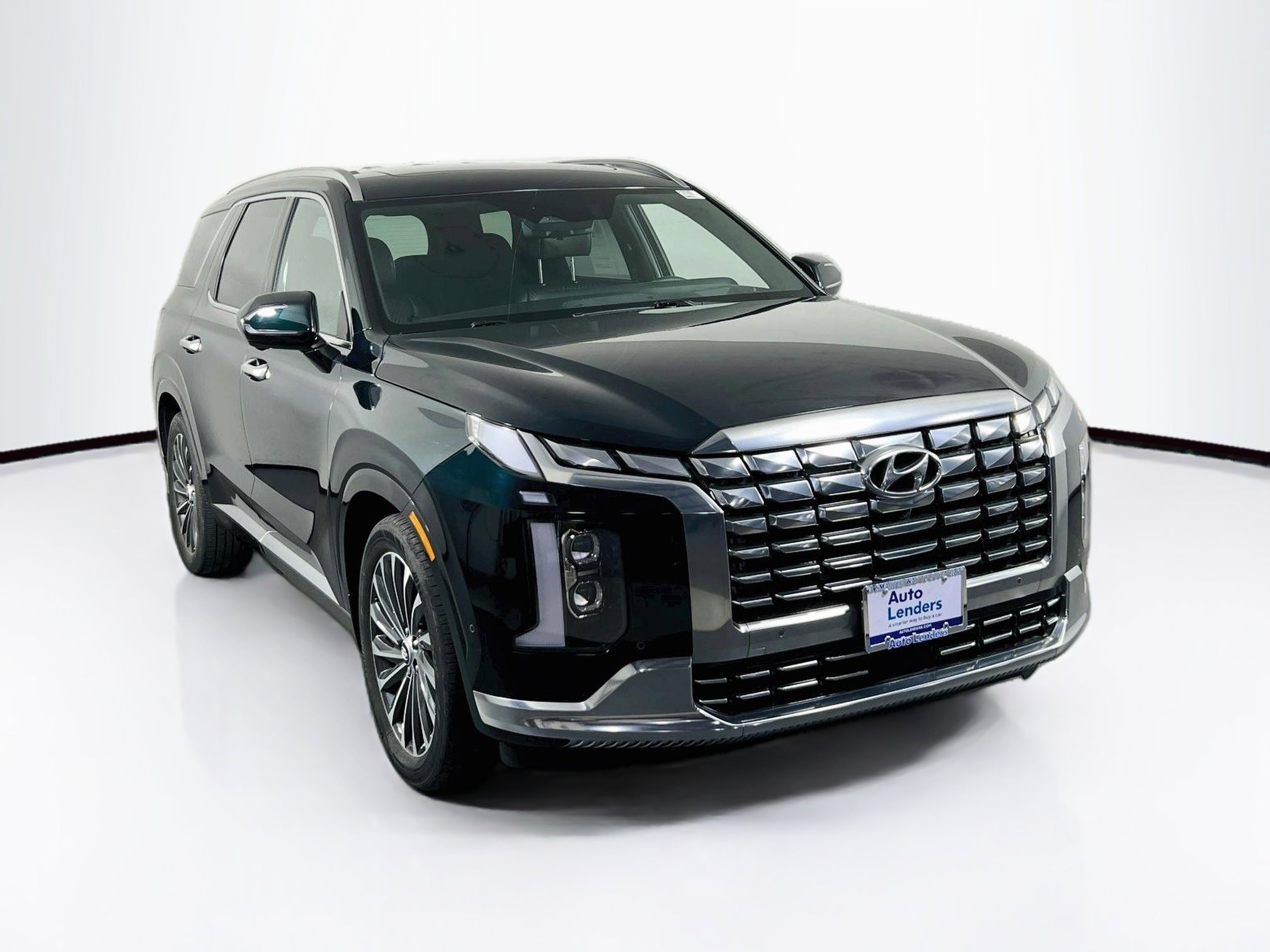 Used 2023 Hyundai Palisade Calligraphy w/ Winter Package image 3