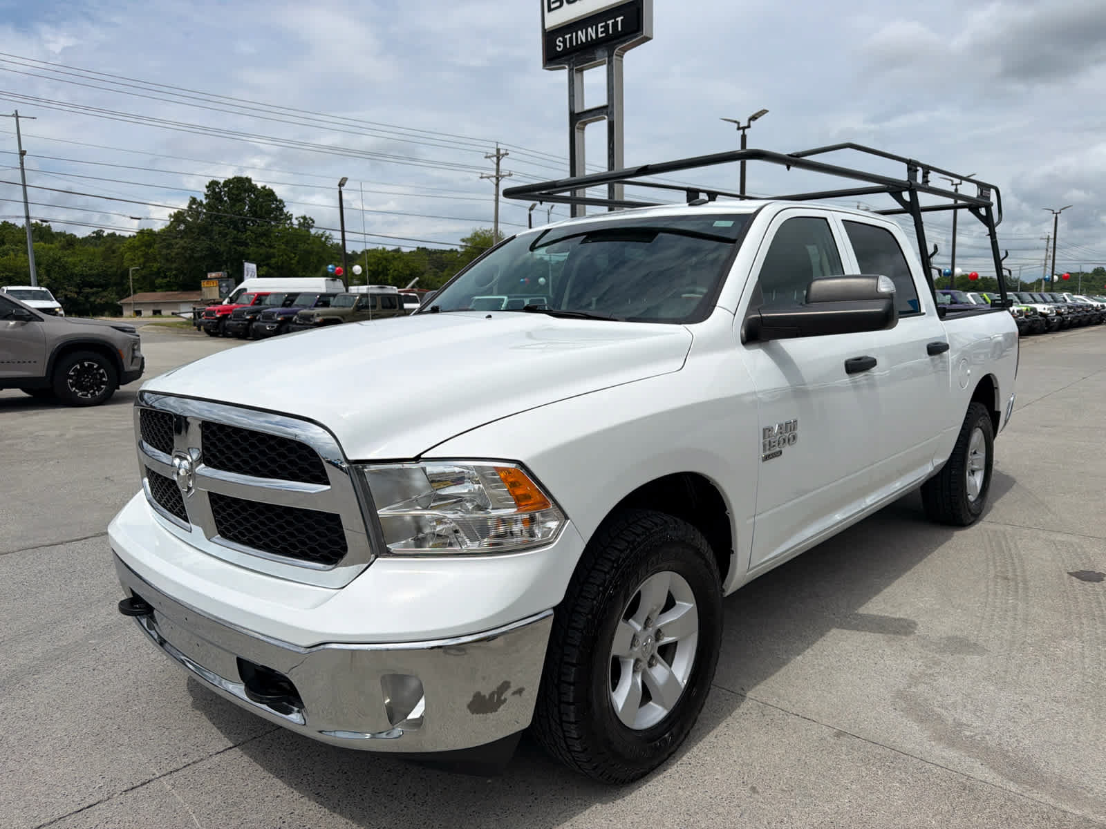 Used 2022 RAM 1500 Tradesman w/ Chrome Appearance Group AWD/4WD image 1