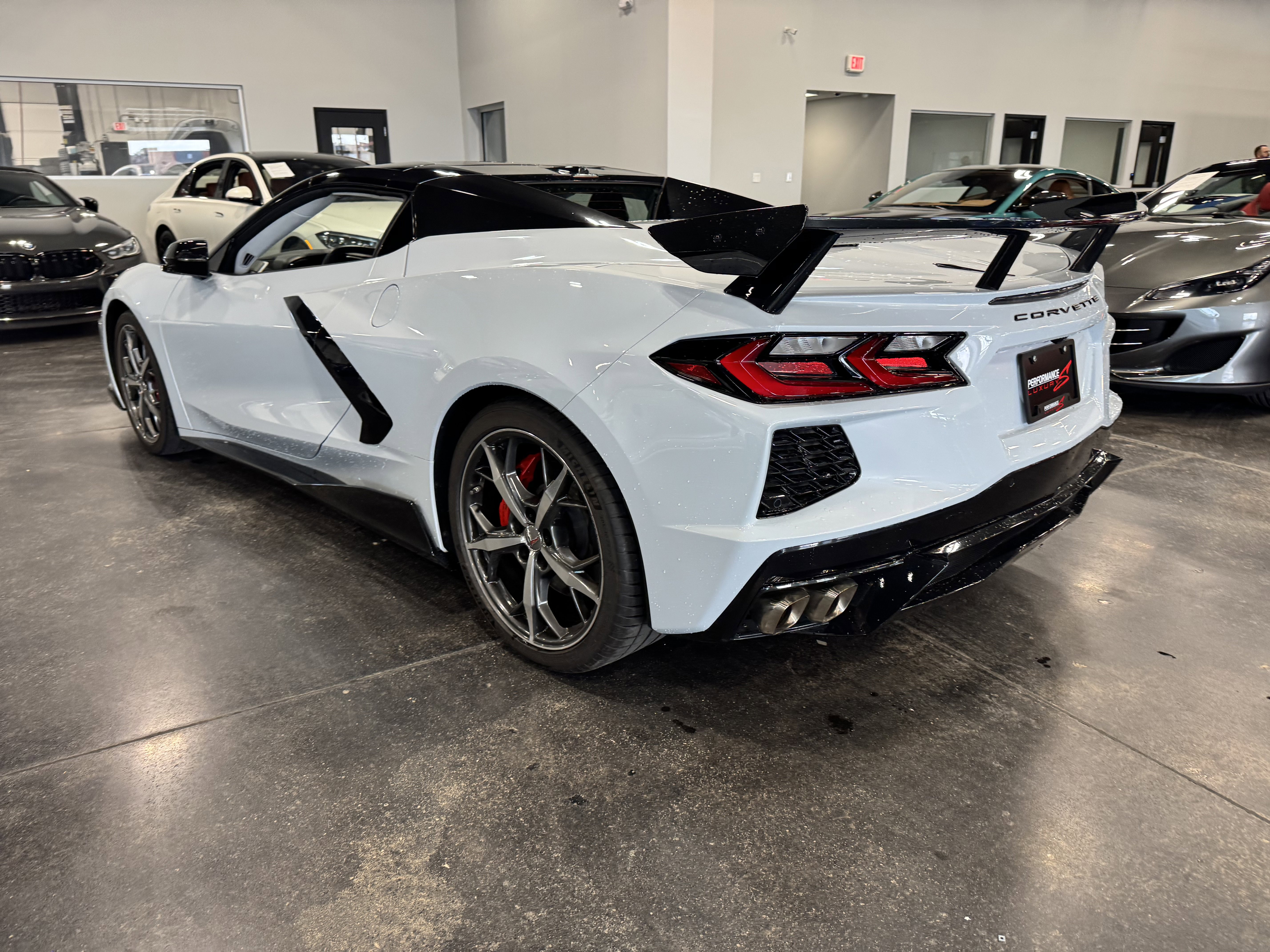 Used 2022 Chevrolet Corvette Stingray Premium Conv w/ Z51 Performance Package image 21