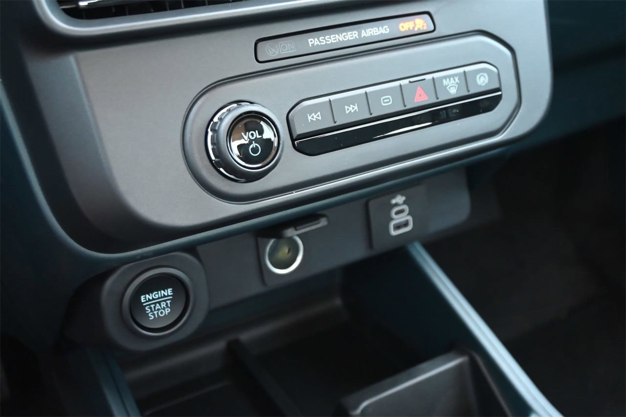New 2025 Ford Maverick Lobo AWD/4WD image 48
