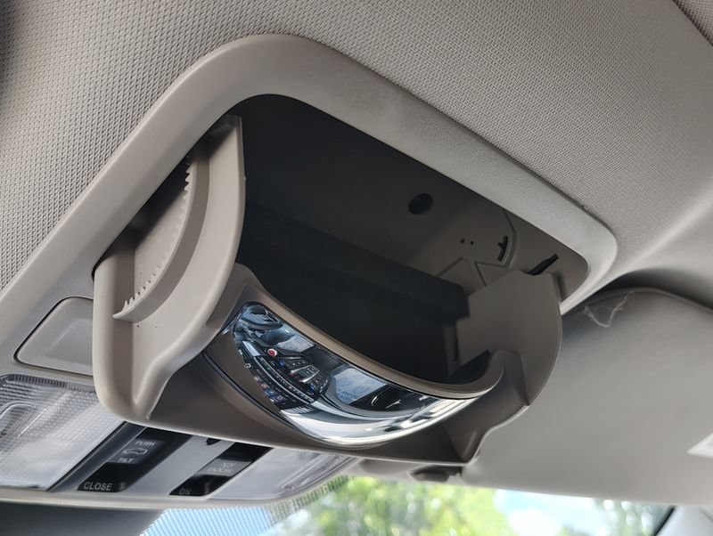 Used 2025 Honda Odyssey Elite image 47
