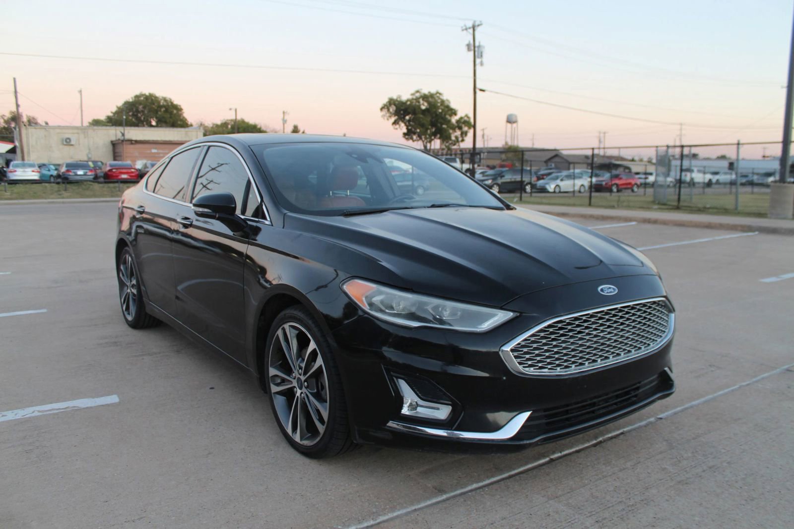 Used 2020 Ford Fusion Titanium FWD image 4