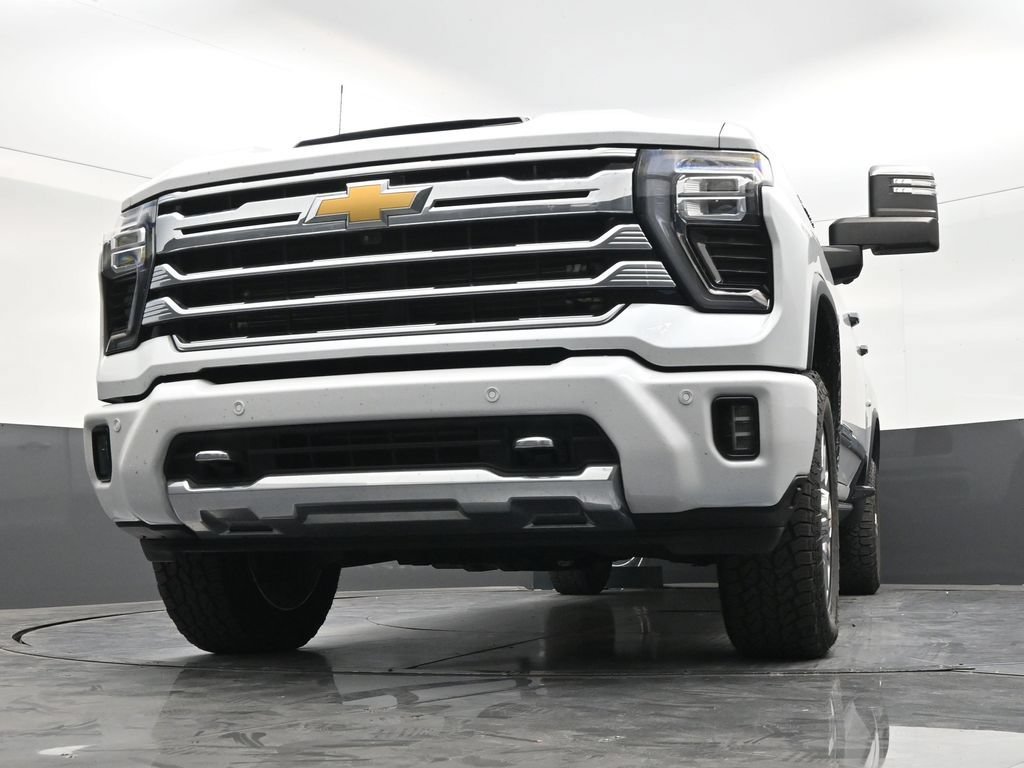 Used 2024 Chevrolet Silverado 3500 High Country w/ High Country Premium Package AWD/4WD image 27
