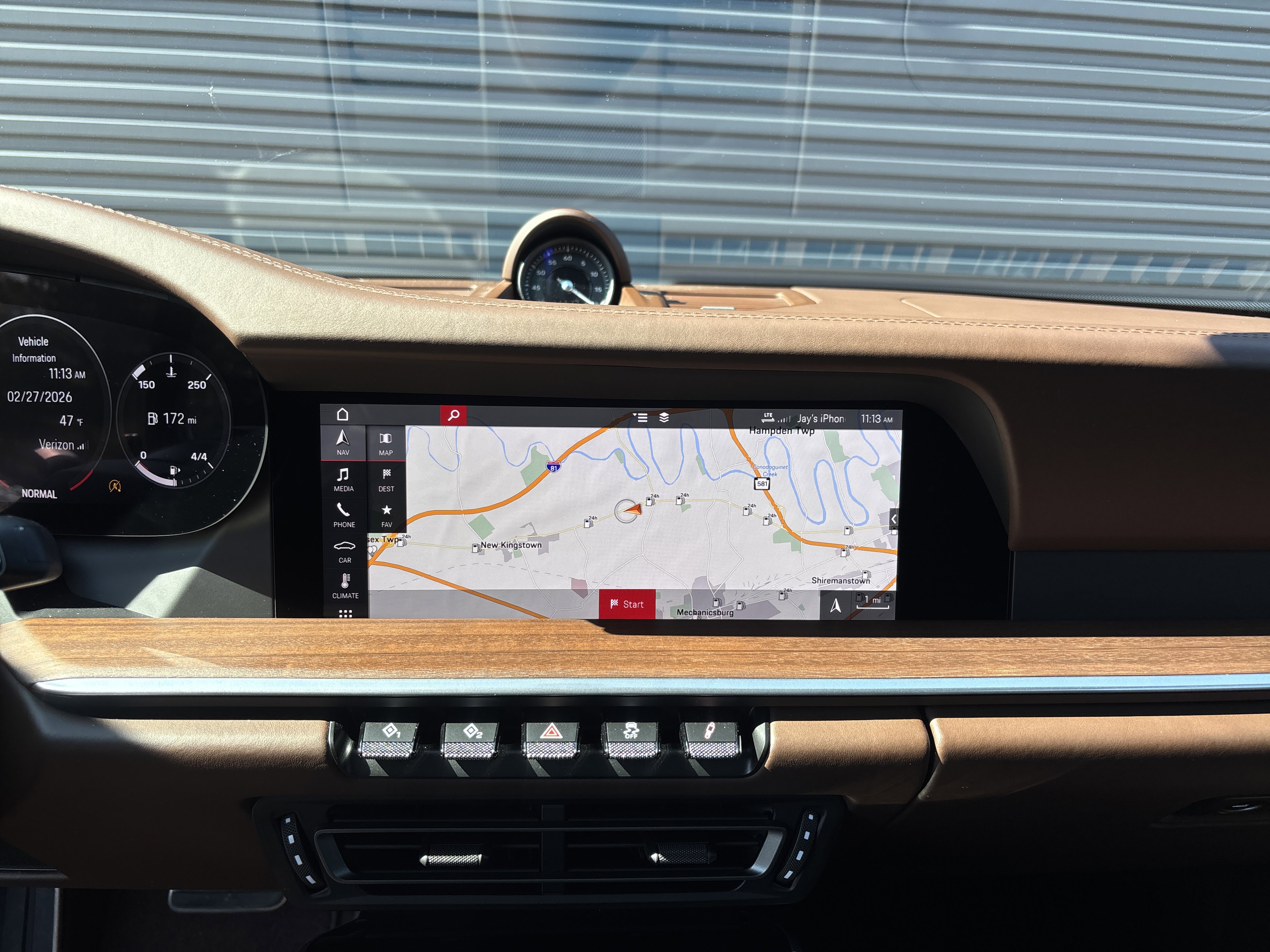 Used 2020 Porsche 911 Carrera 4S w/ Premium Package image 19